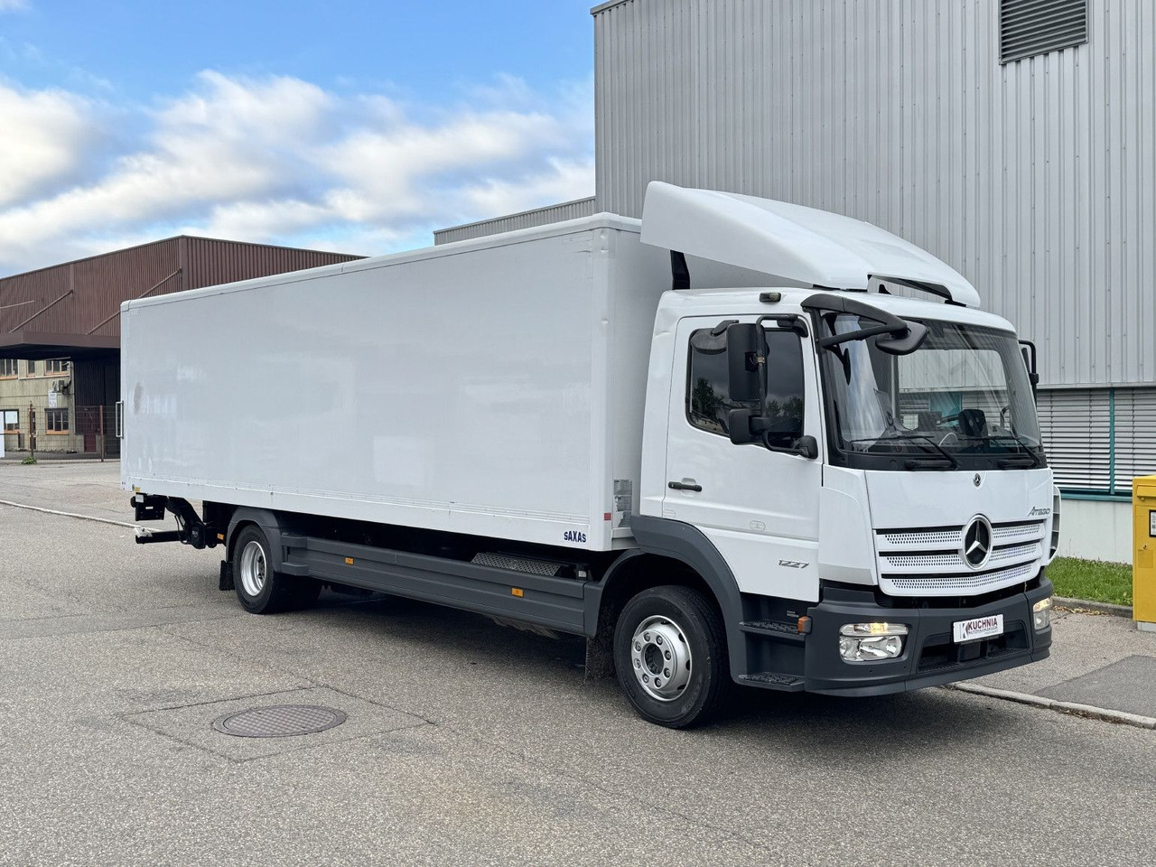 Mercedes-Benz Atego 1227L Koffer 8m LBW Klima Diff. Sperre - Kapalı kasa kamyon: fotoğraf 3 Mercedes-Benz Atego 1227L Koffer 8m LBW Klima Diff. Sperre - Kapalı kasa kamyon: fotoğraf 3