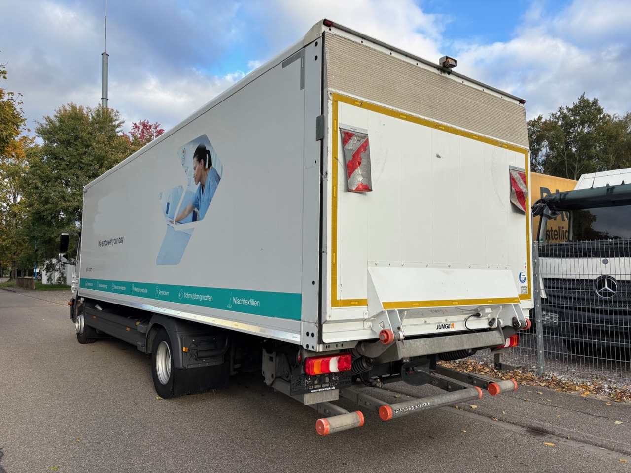 Mercedes-Benz Atego III 1227L, Euro-6, 2xAHK, Klima, Abbiegeas - Kapalı kasa kamyon: fotoğraf 5 Mercedes-Benz Atego III 1227L, Euro-6, 2xAHK, Klima, Abbiegeas - Kapalı kasa kamyon: fotoğraf 5