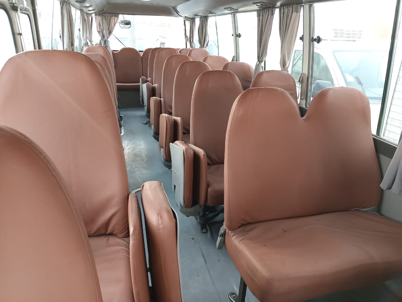 TOYOTA Coaster ... 30 places - diesel - climatisé ... BELGIQUE.. - Minibüs, Minivan: fotoğraf 4 TOYOTA Coaster ... 30 places - diesel - climatisé ... BELGIQUE.. - Minibüs, Minivan: fotoğraf 4