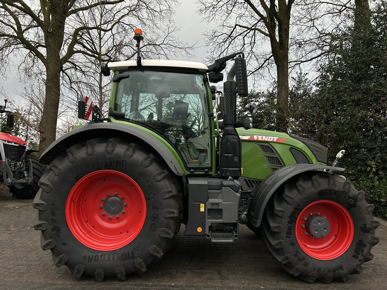 FENDT 724 Vario Gen6 ProfiPlus setting 2 - Traktör: fotoğraf 2 FENDT 724 Vario Gen6 ProfiPlus setting 2 - Traktör: fotoğraf 2