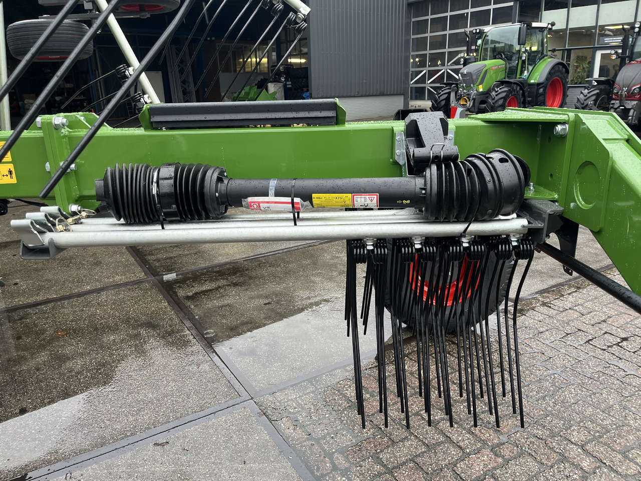Fendt Former 880 - Ot toplama tırmığı: fotoğraf 4 Fendt Former 880 - Ot toplama tırmığı: fotoğraf 4