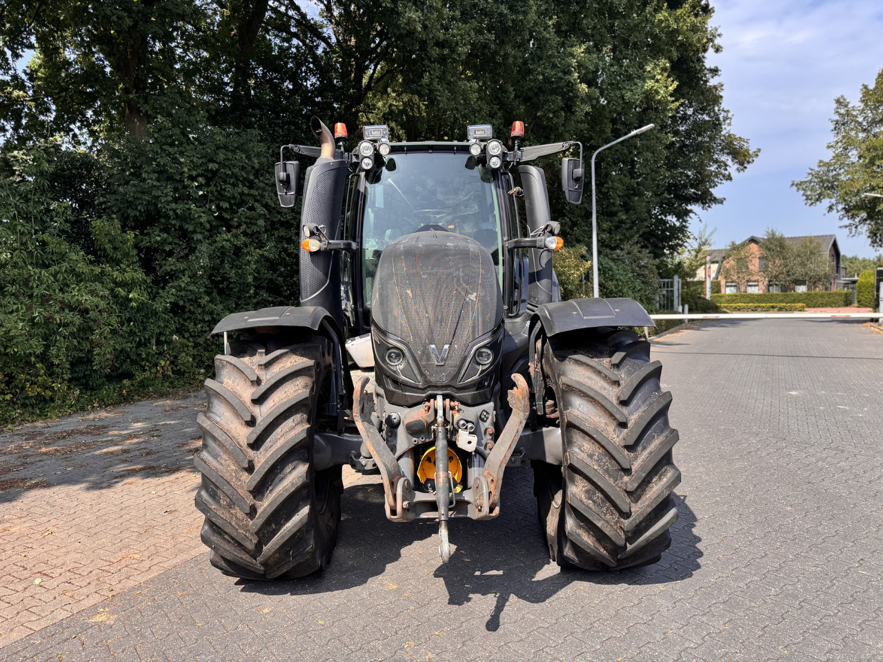 Valtra T214 Direct - Traktör: fotoğraf 4 Valtra T214 Direct - Traktör: fotoğraf 4