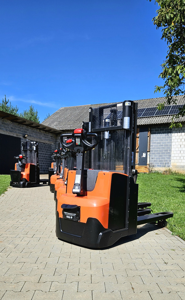 Istif makinası BT SWE 200 Staxio Toyota Initial lift, wstępne podnoszenie wideł, niski maszt: fotoğraf 6