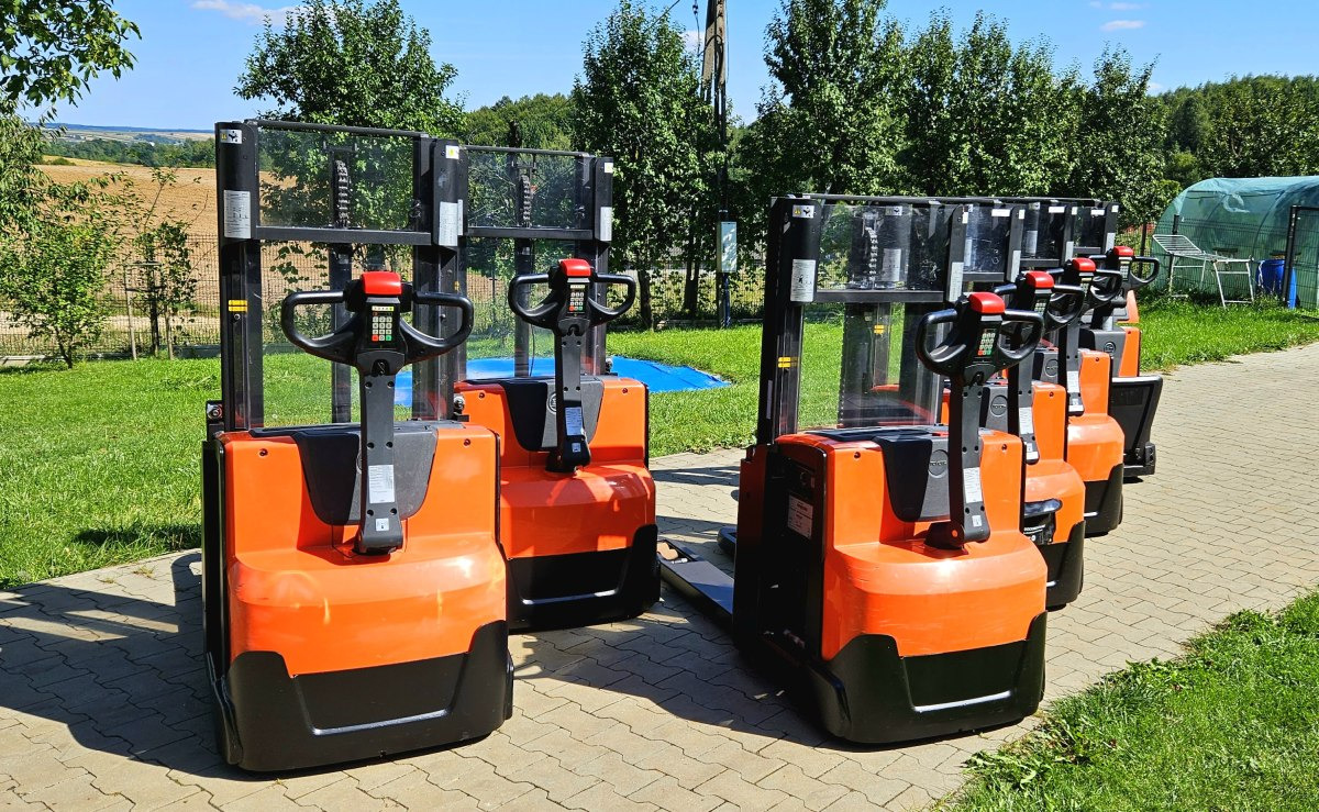 Toyota SWE 200D - Istif makinası: fotoğraf 3 Toyota SWE 200D - Istif makinası: fotoğraf 3
