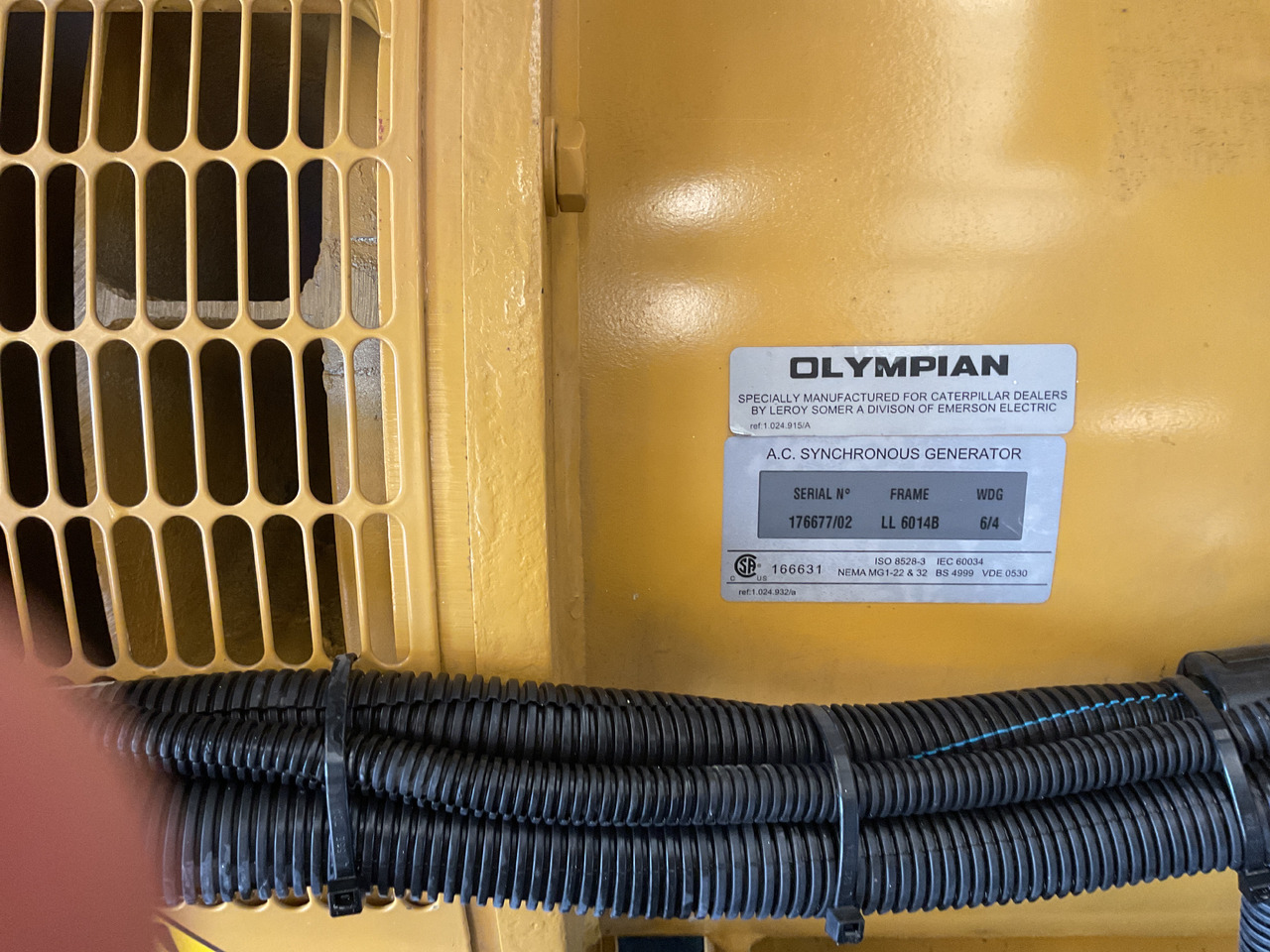 Caterpillar C15, 400KVA Generator. Like brand new. - Elektrikli jeneratör: fotoğraf 4 Caterpillar C15, 400KVA Generator. Like brand new. - Elektrikli jeneratör: fotoğraf 4