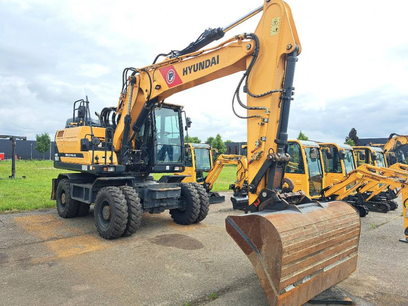 Hyundai HW160 - Tekerlekli ekskavatör: fotoğraf 2 Hyundai HW160 - Tekerlekli ekskavatör: fotoğraf 2