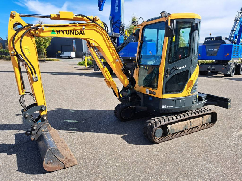 Hyundai R30 Z-9AK - Mini ekskavatör: fotoğraf 1 Hyundai R30 Z-9AK - Mini ekskavatör: fotoğraf 1