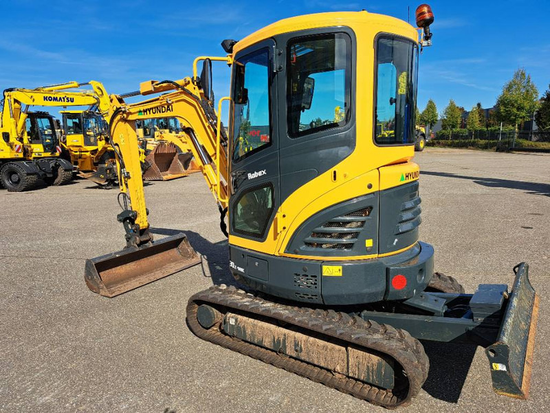 Hyundai R30 Z-9AK - Mini ekskavatör: fotoğraf 2 Hyundai R30 Z-9AK - Mini ekskavatör: fotoğraf 2