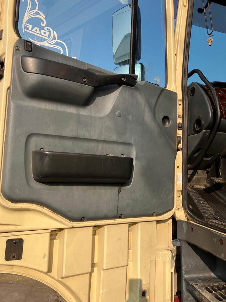 DAF XF 95 430 Platform - Sal/ Açık kasa kamyon: fotoğraf 4 DAF XF 95 430 Platform - Sal/ Açık kasa kamyon: fotoğraf 4