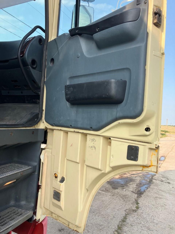 DAF XF 95 430 Platform - Sal/ Açık kasa kamyon: fotoğraf 3 DAF XF 95 430 Platform - Sal/ Açık kasa kamyon: fotoğraf 3