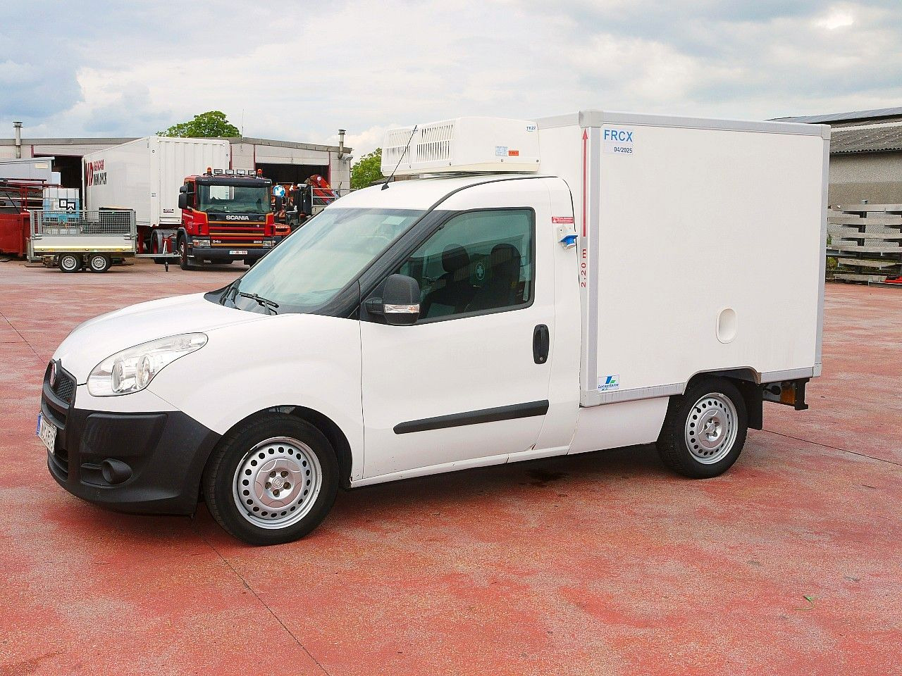 Fiat DOBLO 1.3 KUHLKOFFER RELEC FROID TR 22 -20C - Frigorifik kamyonet: fotoğraf 3 Fiat DOBLO 1.3 KUHLKOFFER RELEC FROID TR 22 -20C - Frigorifik kamyonet: fotoğraf 3