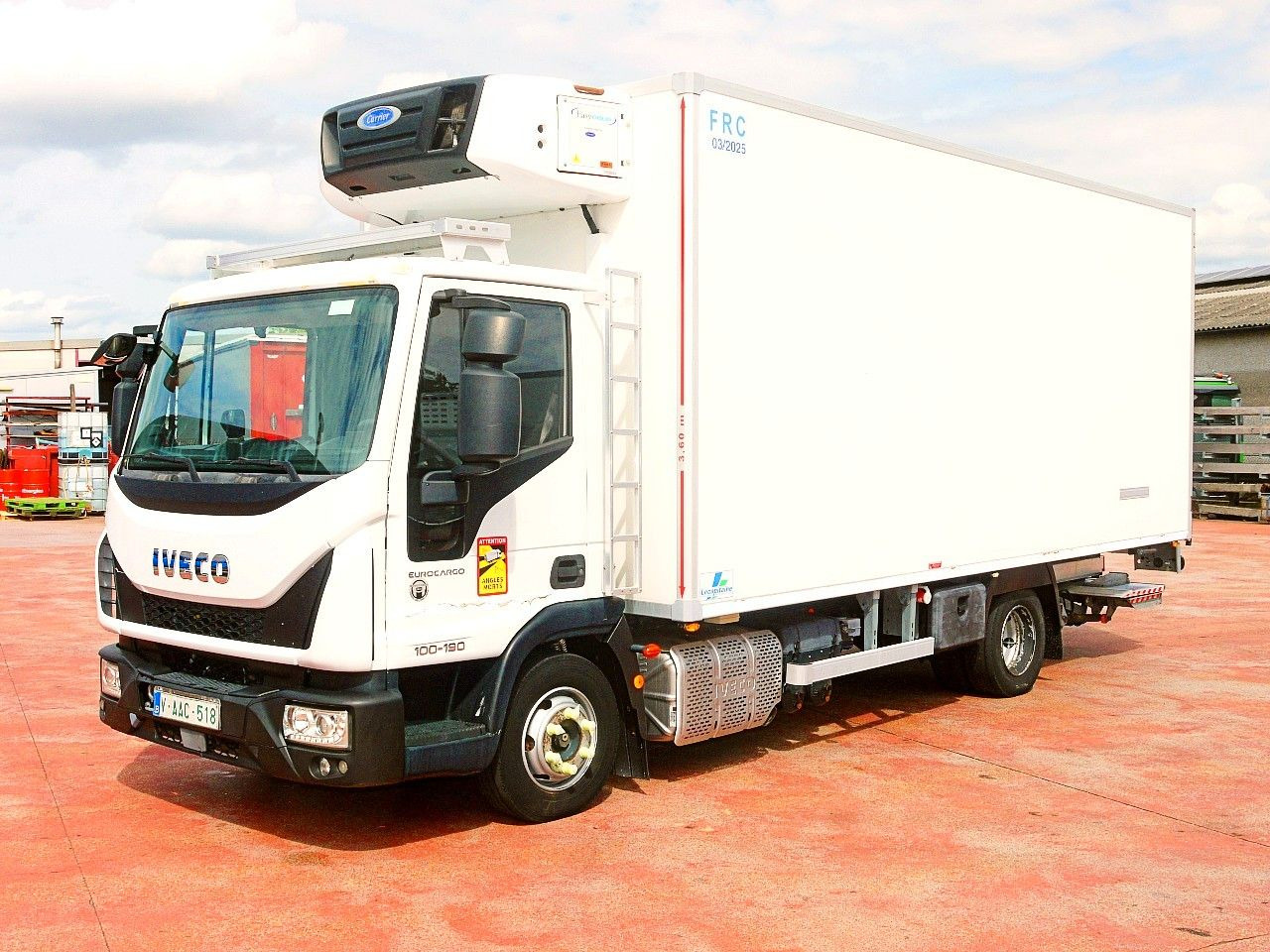 Iveco 100E19 KUHLKOFFER CARRIER SUPRA 550 luft fed A/C - Refrijeratör kamyon: fotoğraf 4 Iveco 100E19 KUHLKOFFER CARRIER SUPRA 550 luft fed A/C - Refrijeratör kamyon: fotoğraf 4