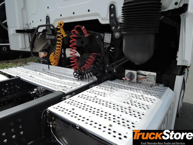 Mercedes-Benz Actros 1843 LS - Çekici: fotoğraf 2 Mercedes-Benz Actros 1843 LS - Çekici: fotoğraf 2