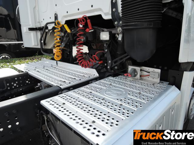 Mercedes-Benz Actros 1843 LS - Çekici: fotoğraf 2 Mercedes-Benz Actros 1843 LS - Çekici: fotoğraf 2