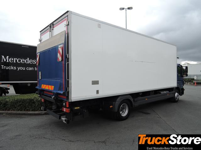 Mercedes-Benz Atego 1527 L - Refrijeratör kamyon: fotoğraf 4 Mercedes-Benz Atego 1527 L - Refrijeratör kamyon: fotoğraf 4