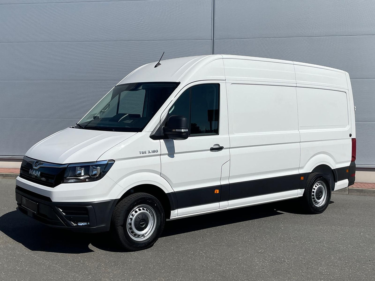 MAN TGE 3.180 L3H3 Kasten KAMERA NAVI DAB SITZH TEMP - Panelvan: fotoğraf 1 MAN TGE 3.180 L3H3 Kasten KAMERA NAVI DAB SITZH TEMP - Panelvan: fotoğraf 1
