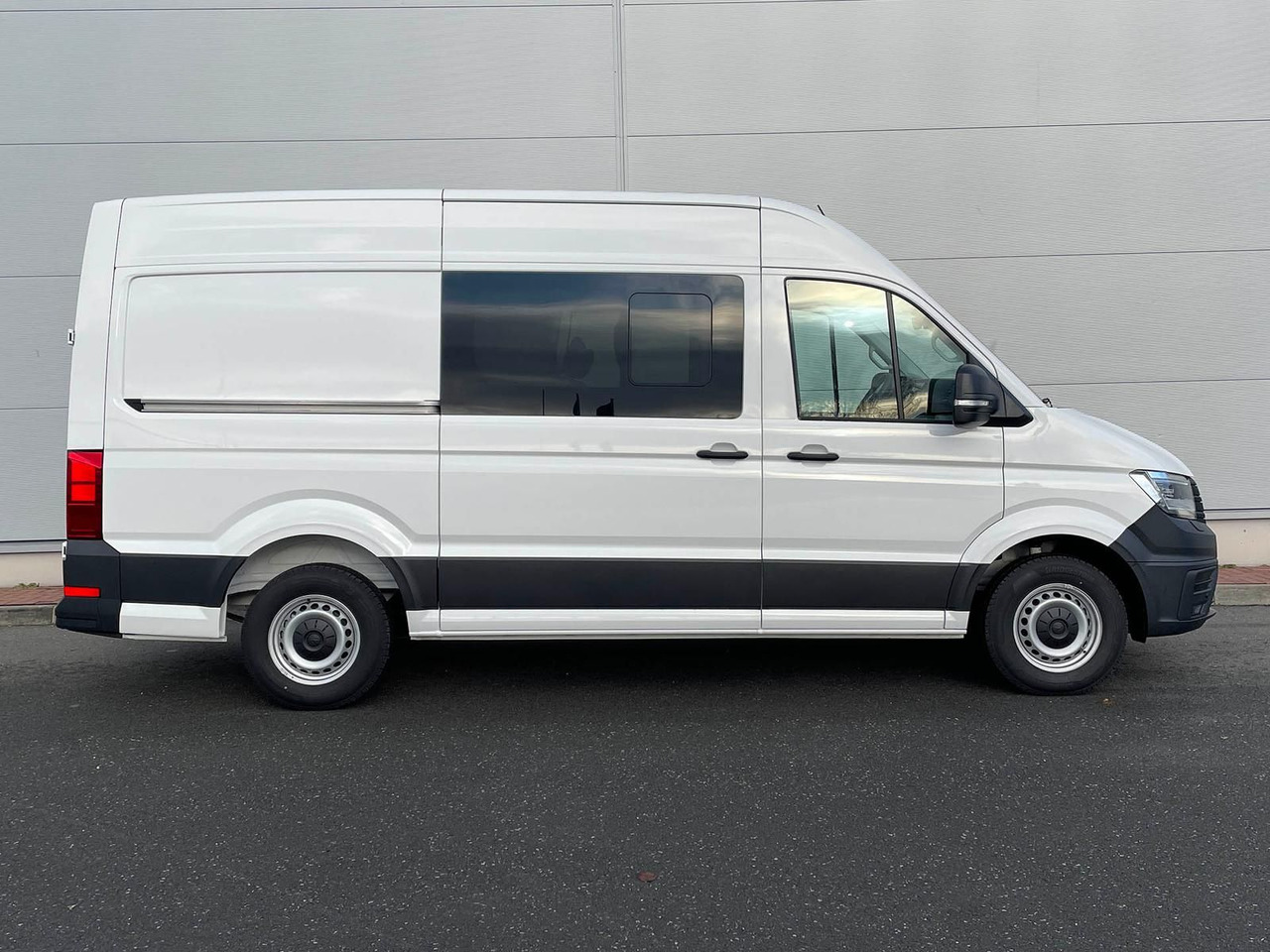 Volkswagen Crafter MIXTO 35 L3H3 Autom NAV SITZH ACC 5SITZE - Panelvan, Çift kabin kamyonet: fotoğraf 5 Volkswagen Crafter MIXTO 35 L3H3 Autom NAV SITZH ACC 5SITZE - Panelvan, Çift kabin kamyonet: fotoğraf 5