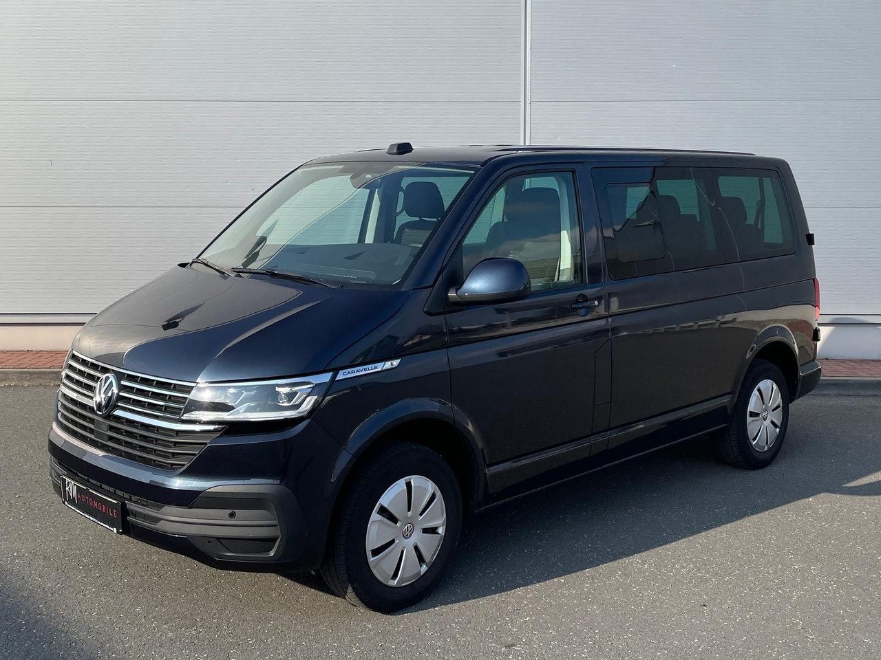Volkswagen T6.1 Caravelle Comfortline NAV LED TEMP DAB PDC - Minivan: fotoğraf 1 Volkswagen T6.1 Caravelle Comfortline NAV LED TEMP DAB PDC - Minivan: fotoğraf 1