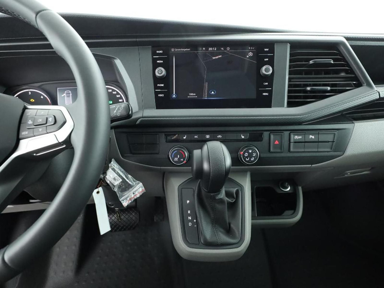 Volkswagen T6.1 Transporter 4MOTION NAVI STANDHZ ACC PDC - Minivan: fotoğraf 5 Volkswagen T6.1 Transporter 4MOTION NAVI STANDHZ ACC PDC - Minivan: fotoğraf 5