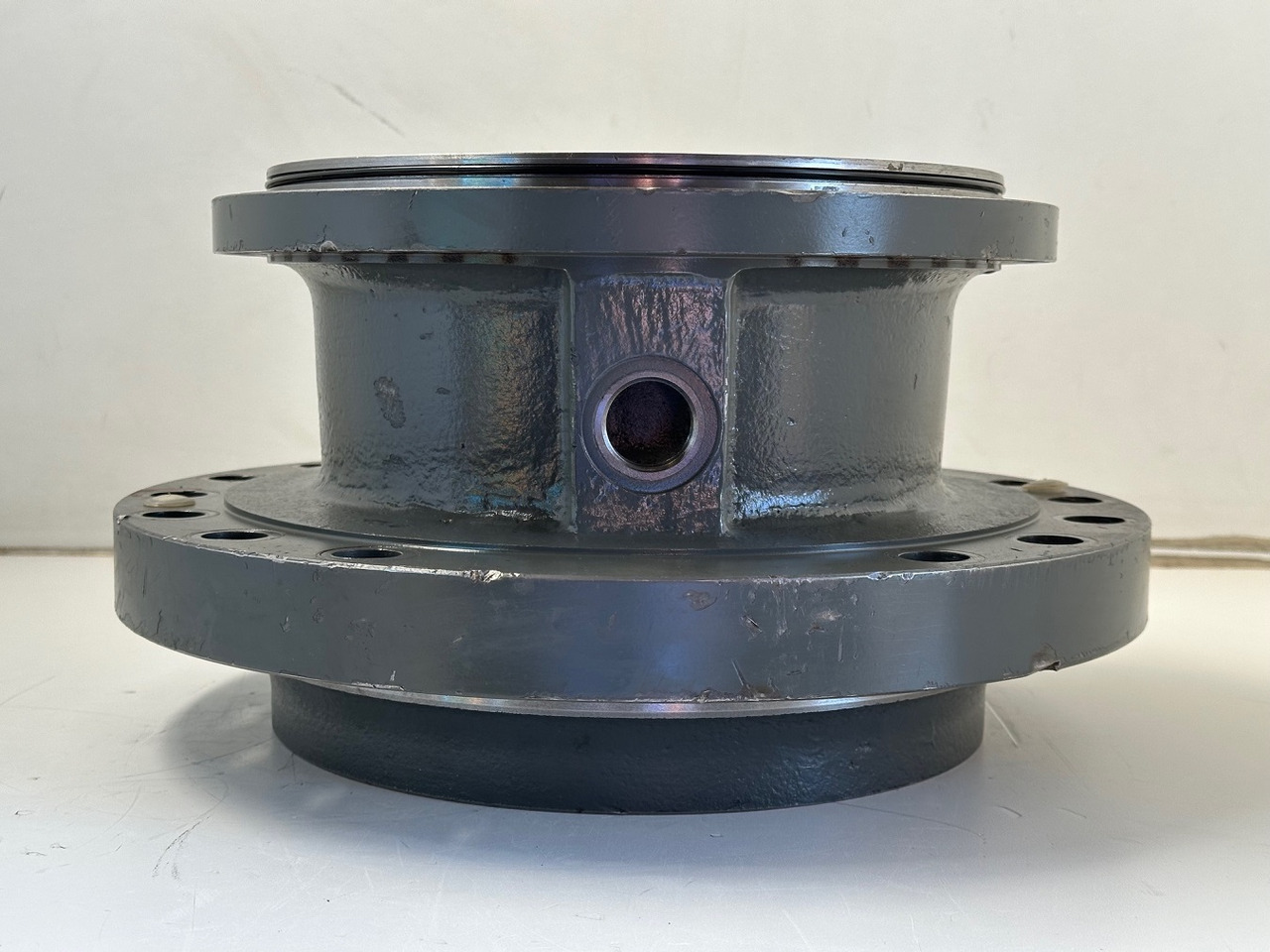 Liebherr Abtriebswellengehäuse ID-Nr.90208566 inkl. beiden Kegelrollenlager ID-Nr.10030908 - ID-Nr.761001903. LH40, LH50, R926, R928, R930. #90208566.1903# - Şanzıman ve yedek parça - İş makinaları: fotoğraf 2 Liebherr Abtriebswellengehäuse ID-Nr.90208566 inkl. beiden Kegelrollenlager ID-Nr.10030908 - ID-Nr.761001903. LH40, LH50, R926, R928, R930. #90208566.1903# - Şanzıman ve yedek parça - İş makinaları: fotoğraf 2