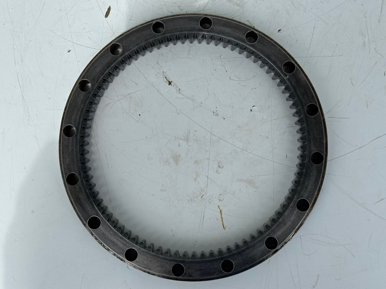 Liebherr-Bonfiglioli Zahnkranz mit ID-Nr.10002572. LTF 1030,LTF 1045,LTM 1030,LTC-1055,LTC-1055-3-1,LTM 1045-3-1-,LTM 1050-3-1,LTM 1055-1,LTM 1055-3-1-,LTM 1055-3-2-,LTM1070-4-1-,LTM1070-4-2-. #100025 - Dönüş motoru - Mobil vinç: fotoğraf 3 Liebherr-Bonfiglioli Zahnkranz mit ID-Nr.10002572. LTF 1030,LTF 1045,LTM 1030,LTC-1055,LTC-1055-3-1,LTM 1045-3-1-,LTM 1050-3-1,LTM 1055-1,LTM 1055-3-1-,LTM 1055-3-2-,LTM1070-4-1-,LTM1070-4-2-. #100025 - Dönüş motoru - Mobil vinç: fotoğraf 3