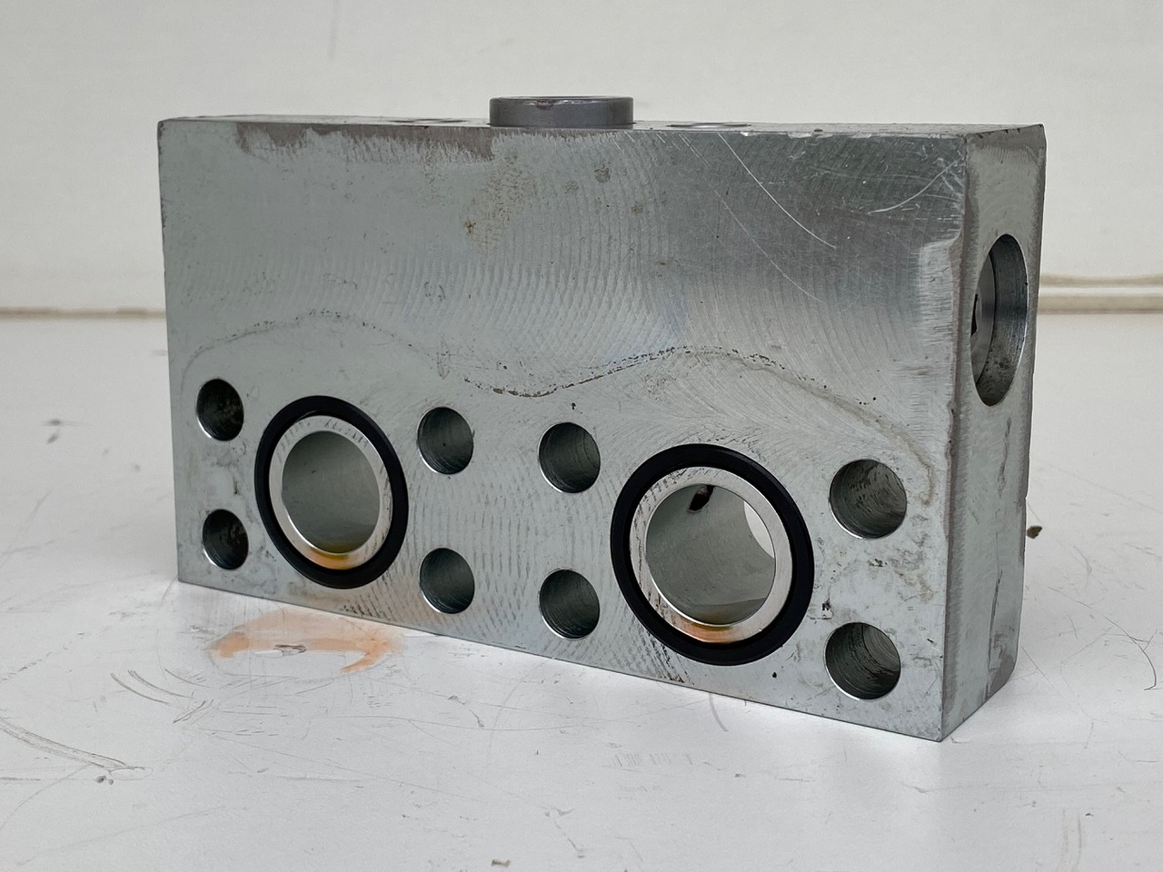 Liebherr Dämpfungsventil ID-Nr.10121777. P924 COMP, P926, R926, R916, R922, R924 COMP, R924, R926 COMP, R926, R930, R936, R946, R950 T, R960 T. #DÄ27652# - Dönüş motoru - Ekskavatör: fotoğraf 3 Liebherr Dämpfungsventil ID-Nr.10121777. P924 COMP, P926, R926, R916, R922, R924 COMP, R924, R926 COMP, R926, R930, R936, R946, R950 T, R960 T. #DÄ27652# - Dönüş motoru - Ekskavatör: fotoğraf 3