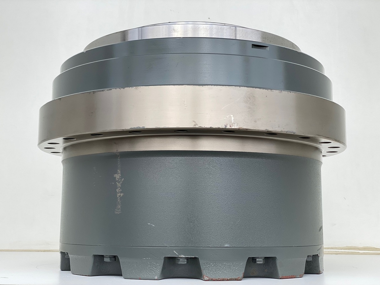 Liebherr Fahrantrieb FAT450P135,   ID-Nr.90211932 - ID-Nr.90211933.   ER944, R940, R944, R945, R946, R950, R960 T.  #159-03# - Yürüyüş motoru - Paletli ekskavatör: fotoğraf 4 Liebherr Fahrantrieb FAT450P135,   ID-Nr.90211932 - ID-Nr.90211933.   ER944, R940, R944, R945, R946, R950, R960 T.  #159-03# - Yürüyüş motoru - Paletli ekskavatör: fotoğraf 4