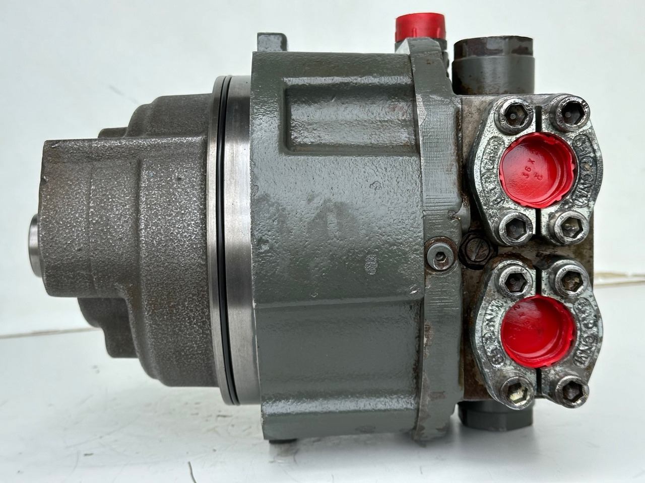 Liebherr Hydraulikeinbaumotor CMVE O 108. ID-Nr.10118562 - ID-Nr.10132610 - ID-Nr.10129048. LOS1916, LOS916, LOS926, R906, R916, R918, R920, R922, R924, R926COMP, R926, R936. #28313# - Hidrolik motor - İş makinaları: fotoğraf 5 Liebherr Hydraulikeinbaumotor CMVE O 108. ID-Nr.10118562 - ID-Nr.10132610 - ID-Nr.10129048. LOS1916, LOS916, LOS926, R906, R916, R918, R920, R922, R924, R926COMP, R926, R936. #28313# - Hidrolik motor - İş makinaları: fotoğraf 5