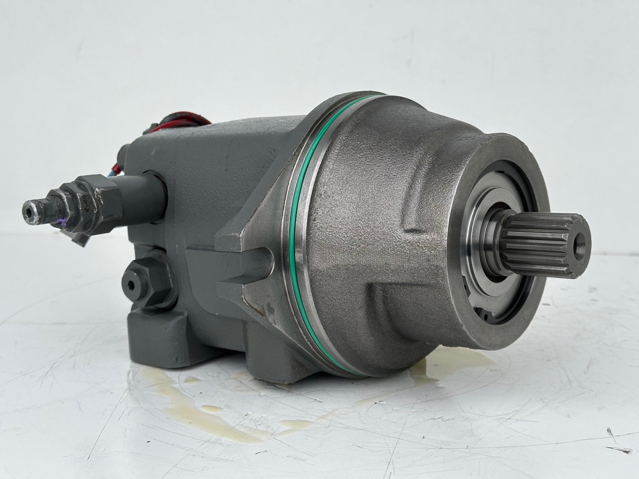 Liebherr Hydraulikeinbaumotor Typ:FMF058. ID-Nr.12483261. SAT275/266. R926 K-LC-1565, R926 K-LC-1827, R930 T-1980. #12483261.00573# - Hidrolik motor - Paletli ekskavatör: fotoğraf 4 Liebherr Hydraulikeinbaumotor Typ:FMF058. ID-Nr.12483261. SAT275/266. R926 K-LC-1565, R926 K-LC-1827, R930 T-1980. #12483261.00573# - Hidrolik motor - Paletli ekskavatör: fotoğraf 4