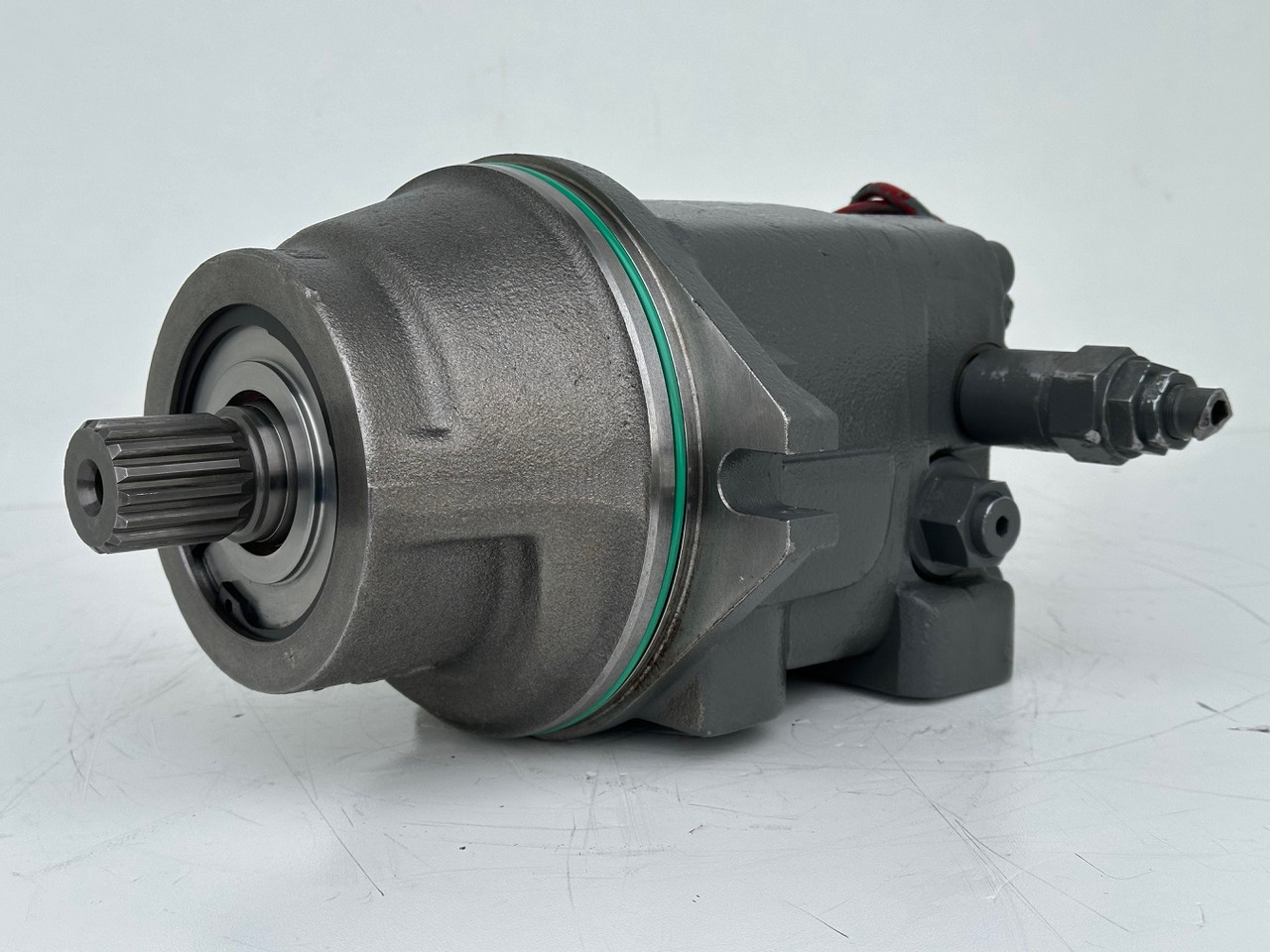 Liebherr Hydraulikeinbaumotor Typ:FMF058. ID-Nr.12483261. SAT275/266. R926 K-LC-1565, R926 K-LC-1827, R930 T-1980. #12483261.00573# - Hidrolik motor - Paletli ekskavatör: fotoğraf 3 Liebherr Hydraulikeinbaumotor Typ:FMF058. ID-Nr.12483261. SAT275/266. R926 K-LC-1565, R926 K-LC-1827, R930 T-1980. #12483261.00573# - Hidrolik motor - Paletli ekskavatör: fotoğraf 3