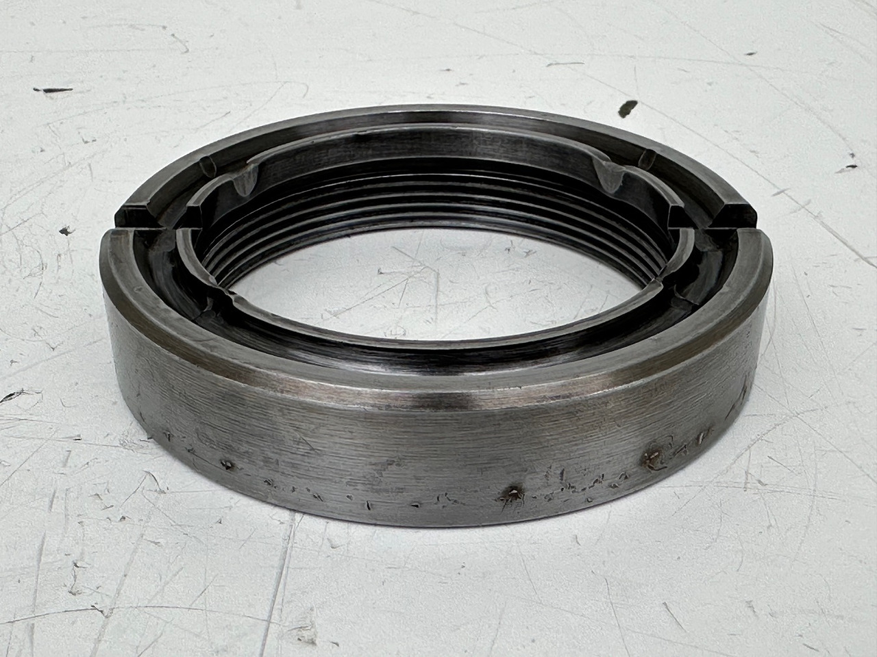 Liebherr Nutmutter ID-Nr.9441596 - ID-Nr.944159603. SAT200/277,SAT225/218,SAT225/200,SAT225/220,SAT225/228,SAT225/229,SAT225/230,SAT225/230,SAT225/240,SAT225/268,SAT250/278,SAT250A300.#944159603.GH# - Dönüş motoru - Ekskavatör: fotoğraf 2 Liebherr Nutmutter ID-Nr.9441596 - ID-Nr.944159603. SAT200/277,SAT225/218,SAT225/200,SAT225/220,SAT225/228,SAT225/229,SAT225/230,SAT225/230,SAT225/240,SAT225/268,SAT250/278,SAT250A300.#944159603.GH# - Dönüş motoru - Ekskavatör: fotoğraf 2