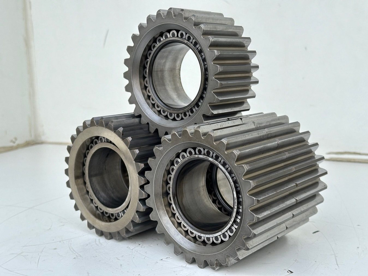 Liebherr Planetenrad ID-Nr.90024935. FAT400P112 - FAT400P130 - FAT400P139. R926, R928, R930, R934, R936, R938, R940, R944, R946, R950 T. #0992#0792# - Transmisyon - İş makinaları: fotoğraf 1 Liebherr Planetenrad ID-Nr.90024935. FAT400P112 - FAT400P130 - FAT400P139. R926, R928, R930, R934, R936, R938, R940, R944, R946, R950 T. #0992#0792# - Transmisyon - İş makinaları: fotoğraf 1