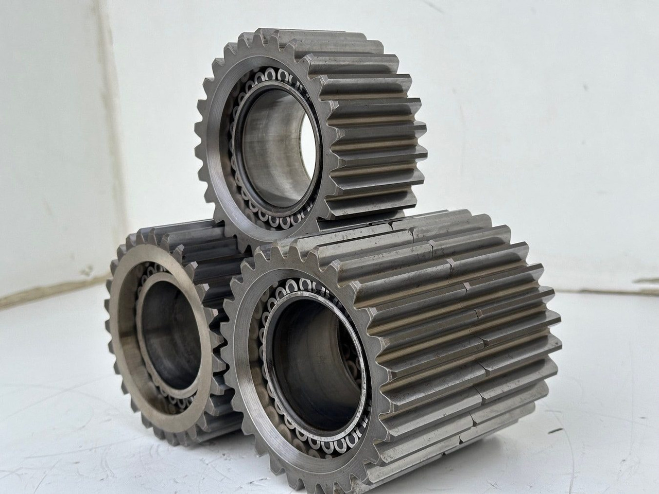 Liebherr Planetenrad ID-Nr.90024935. FAT400P112 - FAT400P130 - FAT400P139. R926, R928, R930, R934, R936, R938, R940, R944, R946, R950 T. #0992#0792# - Transmisyon - İş makinaları: fotoğraf 2 Liebherr Planetenrad ID-Nr.90024935. FAT400P112 - FAT400P130 - FAT400P139. R926, R928, R930, R934, R936, R938, R940, R944, R946, R950 T. #0992#0792# - Transmisyon - İş makinaları: fotoğraf 2