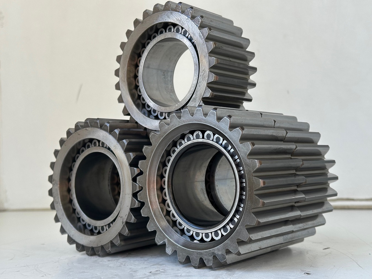 Liebherr Planetenrad ID-Nr.90024935. FAT400P112 - FAT400P130 - FAT400P139. R926, R928, R930, R934, R936, R938, R940, R944, R946, R950 T. #90024935.01.51139# - Vites kutusu - İş makinaları: fotoğraf 2 Liebherr Planetenrad ID-Nr.90024935. FAT400P112 - FAT400P130 - FAT400P139. R926, R928, R930, R934, R936, R938, R940, R944, R946, R950 T. #90024935.01.51139# - Vites kutusu - İş makinaları: fotoğraf 2