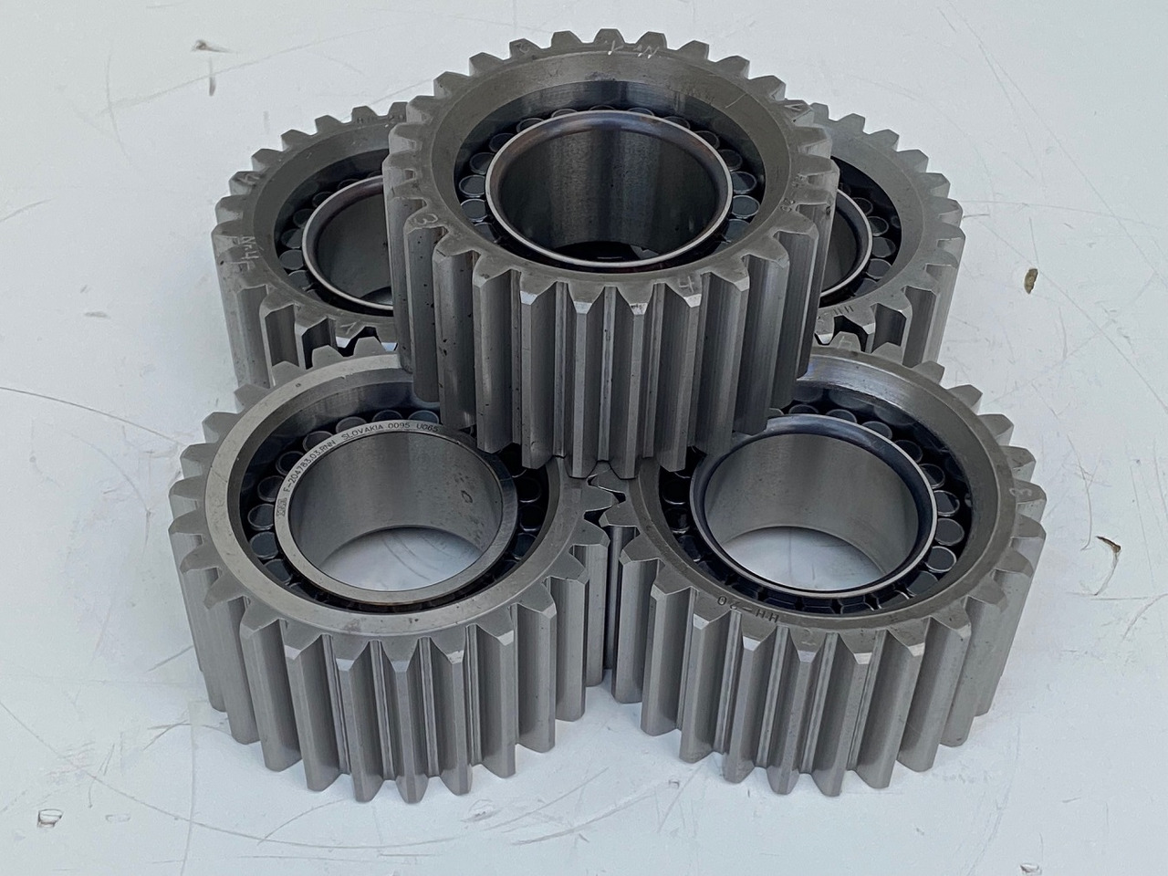 Liebherr Planetenrad ID-Nr.90205840. FAT350P126 - FAT350P138. R920 - R922 - R924 - R925 - R926 - R930 T. #PL24.02.2# - Yürüyüş motoru - İş makinaları: fotoğraf 1 Liebherr Planetenrad ID-Nr.90205840. FAT350P126 - FAT350P138. R920 - R922 - R924 - R925 - R926 - R930 T. #PL24.02.2# - Yürüyüş motoru - İş makinaları: fotoğraf 1