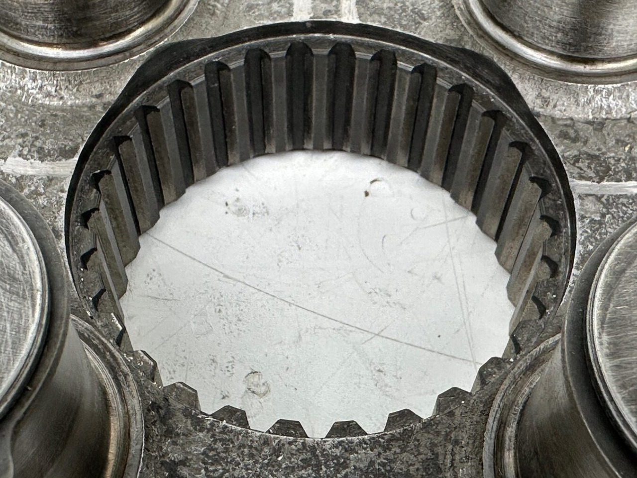 Liebherr Planetenträger ID-Nr.944306303 - ID-Nr.9443063.  A924, A934, LH30, LH35, R906, R916, R922, R924, R926, R932, R934, R944.  #944306303.E5.058# - Dönüş motoru - İş makinaları: fotoğraf 5 Liebherr Planetenträger ID-Nr.944306303 - ID-Nr.9443063.  A924, A934, LH30, LH35, R906, R916, R922, R924, R926, R932, R934, R944.  #944306303.E5.058# - Dönüş motoru - İş makinaları: fotoğraf 5