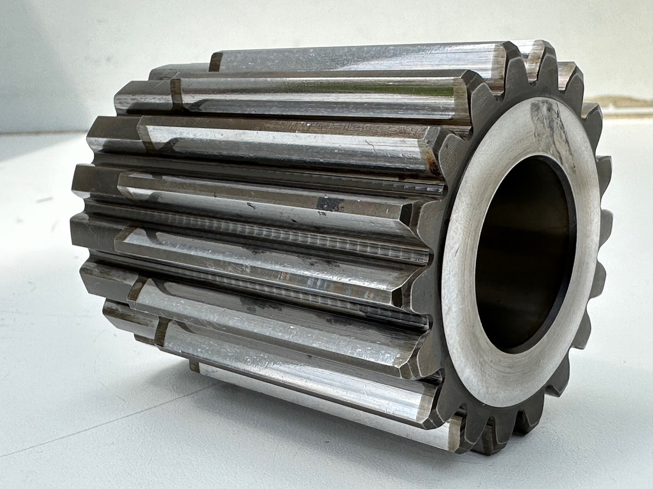 Liebherr Sonnenrad ID-Nr.9442171 - ID-Nr.944217103 - ID-Nr.90208498. SAT325/204, SAT325/242, SAT325/254, SAT325/274, SAT325/294, SAT375/219. #90208498.081.073# - Dönüş motoru - Ekskavatör: fotoğraf 4 Liebherr Sonnenrad ID-Nr.9442171 - ID-Nr.944217103 - ID-Nr.90208498. SAT325/204, SAT325/242, SAT325/254, SAT325/274, SAT325/294, SAT375/219. #90208498.081.073# - Dönüş motoru - Ekskavatör: fotoğraf 4