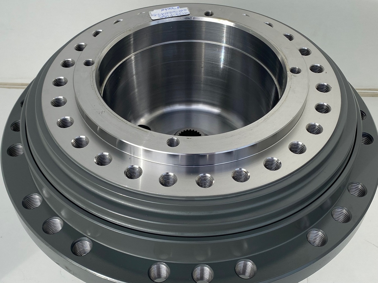 Original Liebherr Fahrantrieb Typ: FAT350P138 mit ID-Nr.90216427 - ID-Nr.90216428 - ID-Nr.90216429. LO1926, LOS926, R922, R924, R926, R930. #90216428.3064# - Yürüyüş motoru - İş makinaları: fotoğraf 5 Original Liebherr Fahrantrieb Typ: FAT350P138 mit ID-Nr.90216427 - ID-Nr.90216428 - ID-Nr.90216429. LO1926, LOS926, R922, R924, R926, R930. #90216428.3064# - Yürüyüş motoru - İş makinaları: fotoğraf 5