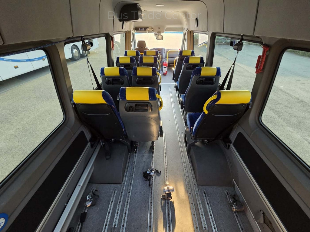 VOLKSWAGEN Crafter 50 LR // 3 units with lift - Minibüs, Minivan: fotoğraf 5 VOLKSWAGEN Crafter 50 LR // 3 units with lift - Minibüs, Minivan: fotoğraf 5