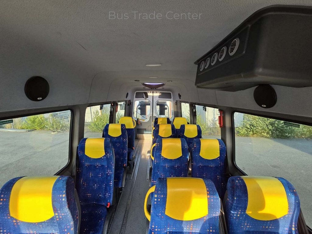 VOLKSWAGEN Crafter 50 LR // 3 units with lift - Minibüs, Minivan: fotoğraf 3 VOLKSWAGEN Crafter 50 LR // 3 units with lift - Minibüs, Minivan: fotoğraf 3
