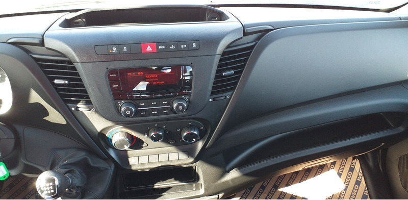 Iveco 50C18 + KING HZ-4R Hakowiec / Hooklift / Abrollkipper - Kancalı yükleyici kamyon: fotoğraf 5 Iveco 50C18 + KING HZ-4R Hakowiec / Hooklift / Abrollkipper - Kancalı yükleyici kamyon: fotoğraf 5