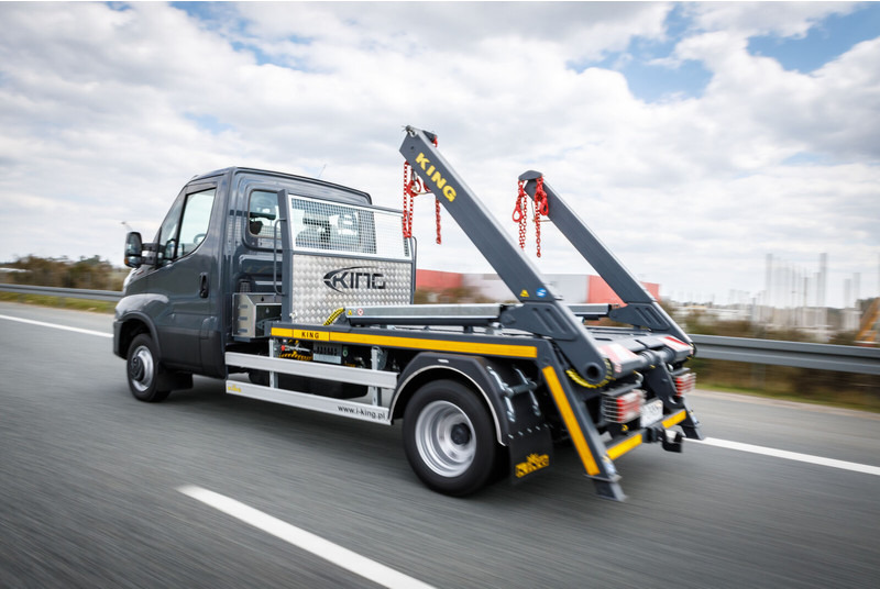 Iveco Daily 70C18 + KING Bramowiec / Skiploader / Absetzkipper - Hidrolift kamyon: fotoğraf 3 Iveco Daily 70C18 + KING Bramowiec / Skiploader / Absetzkipper - Hidrolift kamyon: fotoğraf 3