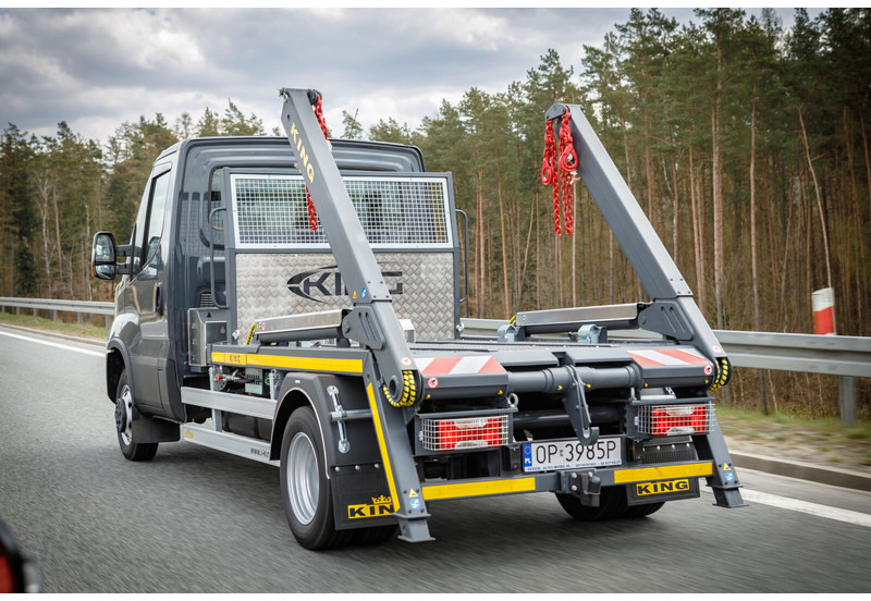 Iveco Daily 70C18 + KING Bramowiec / Skiploader / Absetzkipper - Hidrolift kamyon: fotoğraf 1 Iveco Daily 70C18 + KING Bramowiec / Skiploader / Absetzkipper - Hidrolift kamyon: fotoğraf 1