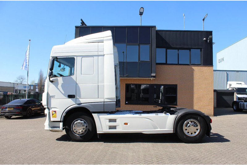 DAF XF 106.460 * EURO6 * 4X2 * - Çekici: fotoğraf 2 DAF XF 106.460 * EURO6 * 4X2 * - Çekici: fotoğraf 2