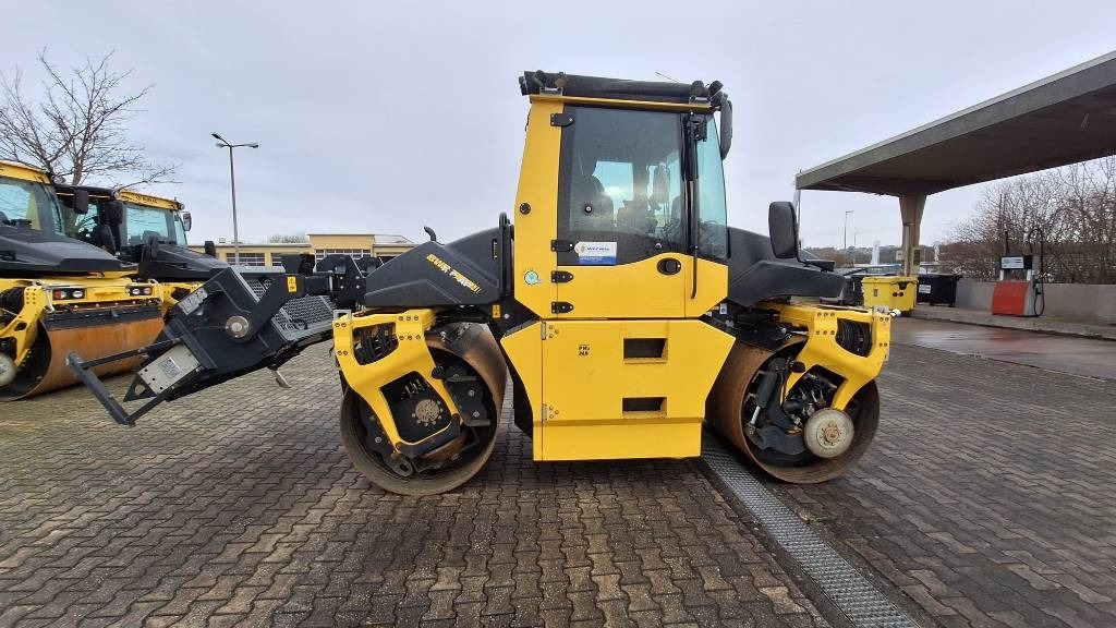 Bomag BW 154 AP-4i AM - Yol silindiri: fotoğraf 1 Bomag BW 154 AP-4i AM - Yol silindiri: fotoğraf 1