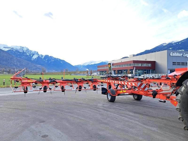 Kuhn Giroheuer GF 13003 T - Ot toplama tırmığı: fotoğraf 1 Kuhn Giroheuer GF 13003 T - Ot toplama tırmığı: fotoğraf 1
