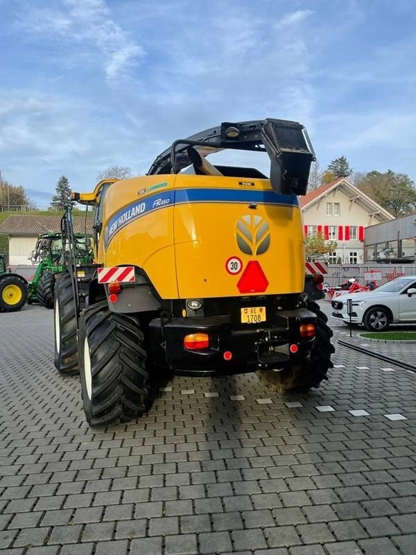 New Holland FR 450 - Silaj makinesi: fotoğraf 5 New Holland FR 450 - Silaj makinesi: fotoğraf 5