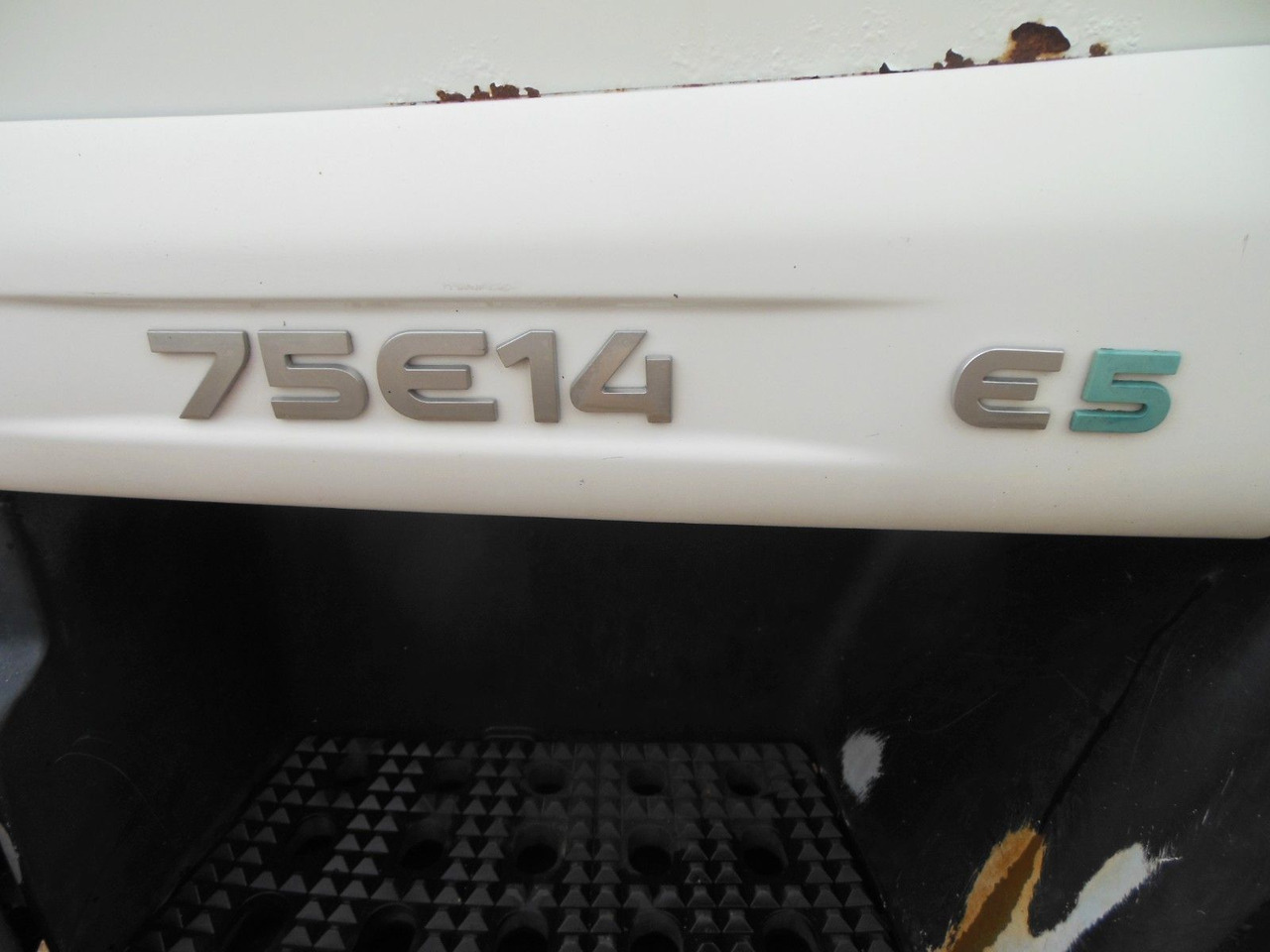 Iveco EUROCARGO 75E14 - Kapalı kasa kamyonet: fotoğraf 5 Iveco EUROCARGO 75E14 - Kapalı kasa kamyonet: fotoğraf 5