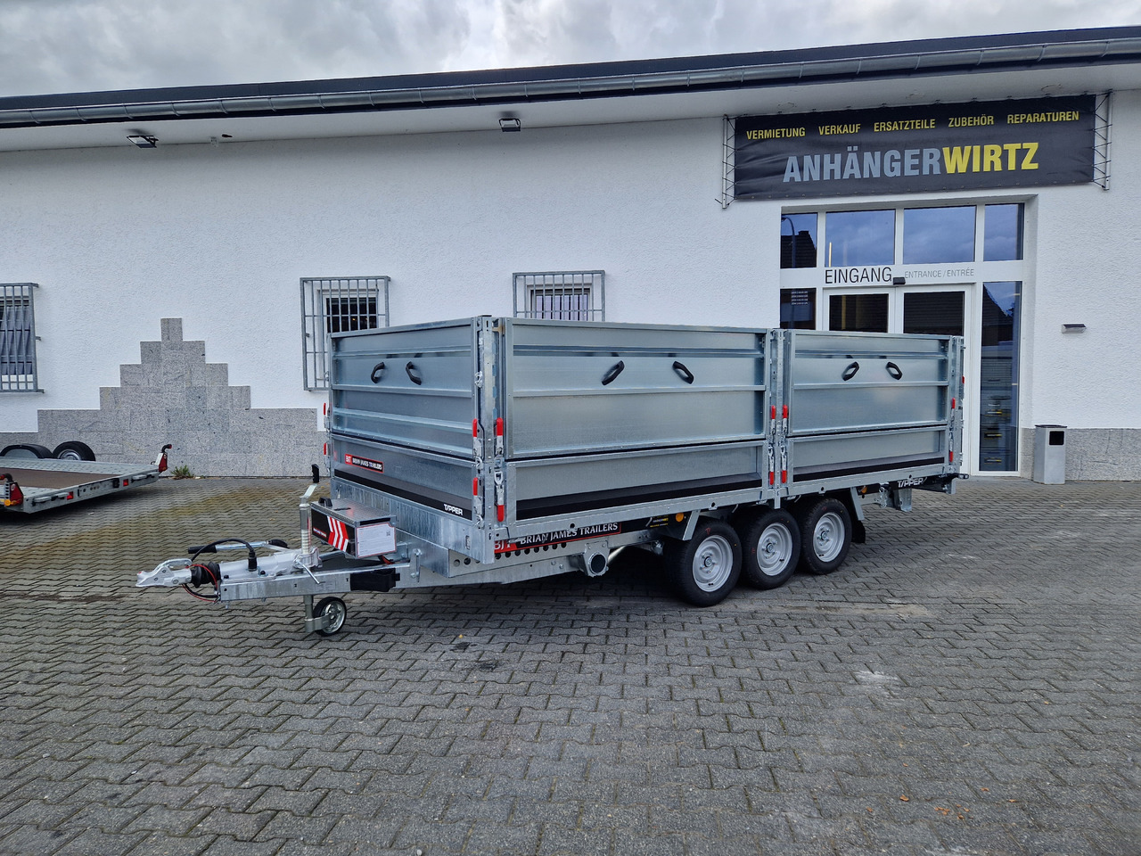 Brian James Trailer Tipper 400x200x100cm Aufsatz elektro blackline LED Tridem 3500kg Modell 24 - Damperli römork: fotoğraf 1 Brian James Trailer Tipper 400x200x100cm Aufsatz elektro blackline LED Tridem 3500kg Modell 24 - Damperli römork: fotoğraf 1