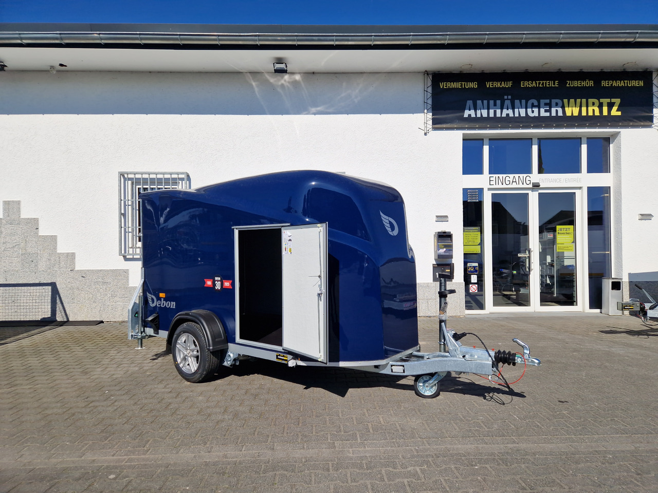 Debon Cargo 1300 300x152x168cm royal blau Seitentür Alufelgen Pullman 1300kg 100km/H Modell 2025 - Otomobil römorku: fotoğraf 3 Debon Cargo 1300 300x152x168cm royal blau Seitentür Alufelgen Pullman 1300kg 100km/H Modell 2025 - Otomobil römorku: fotoğraf 3